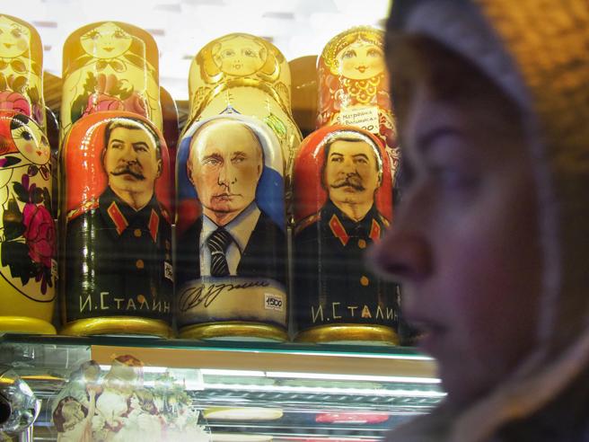 Putin: elogi per Stalin, riabilitazione di Beria